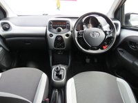 USED 2016 16 TOYOTA AYGO 1.0 VVT-i x-play Hatchback 5dr Petrol x-shift Euro 6 (68 ps) 