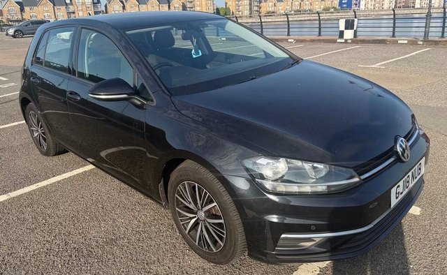 View our Volkswagen Golf 1.0 TSI SE Euro 6 (s/s) 5dr
