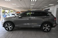 USED 2015 15 VOLKSWAGEN TOUAREG 3.0 TDI V6 BlueMotion Tech R-Line SUV 5dr Diesel Tiptronic 4WD Euro 6 (s/s) (262 ps) *HOME DELIVERY 7 DAY MONEY BACK*