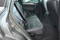 USED 2015 15 VOLKSWAGEN TOUAREG 3.0 TDI V6 BlueMotion Tech R-Line SUV 5dr Diesel Tiptronic 4WD Euro 6 (s/s) (262 ps) *HOME DELIVERY 7 DAY MONEY BACK*