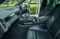 USED 2021 70 PORSCHE CAYENNE 3.0T V6 TiptronicS 4WD Euro 6 (s/s) 5dr Pan Roof|22's|Warranty July 27