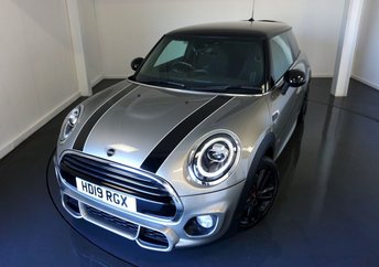 2019 MINI HATCH 1.5 Cooper Sport Hatchback 3dr Petrol Manual Euro 6 (s/s) (136 ps)   Factory Extras Worth &pound;2,925-Nice Example Finished In Melting Silver Metallic With A Comfort & Navigation Pack.Factory Privacy Glass-Roof & Mirror Caps In Black.All Bmw-Mini Service History &pound;10950.00