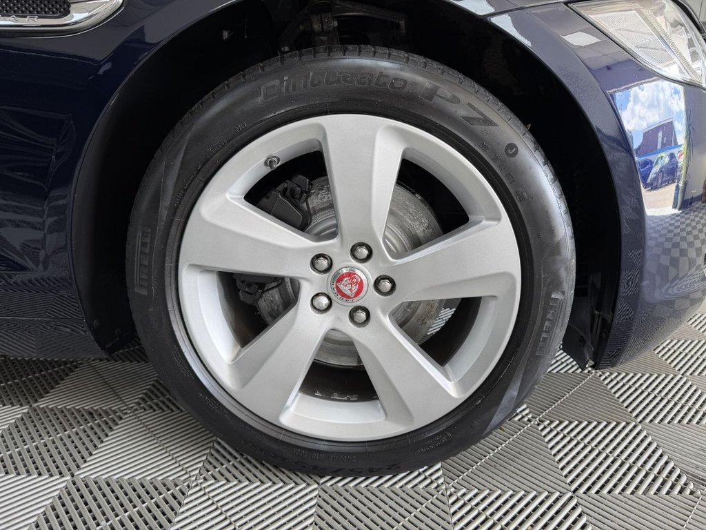 USED 2020 20 JAGUAR XF 2.0i Portfolio GPF Saloon 4dr Petrol Auto Euro 6 (s/s) (250 ps) 