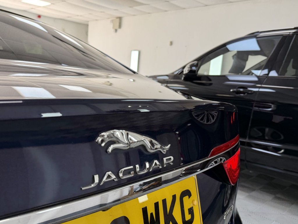 USED 2020 20 JAGUAR XF 2.0i Portfolio GPF Saloon 4dr Petrol Auto Euro 6 (s/s) (250 ps) 