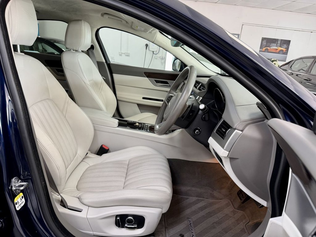 USED 2020 20 JAGUAR XF 2.0i Portfolio GPF Saloon 4dr Petrol Auto Euro 6 (s/s) (250 ps) 