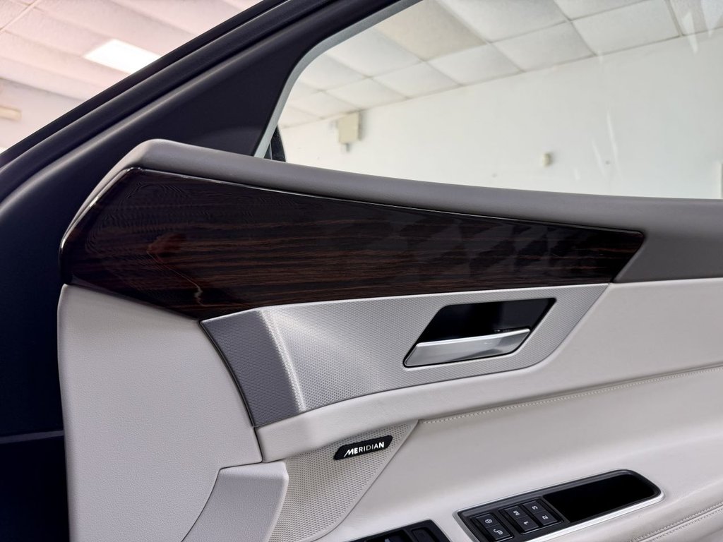 USED 2020 20 JAGUAR XF 2.0i Portfolio GPF Saloon 4dr Petrol Auto Euro 6 (s/s) (250 ps) 