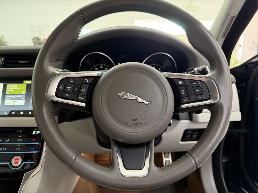 USED 2020 20 JAGUAR XF 2.0i Portfolio GPF Saloon 4dr Petrol Auto Euro 6 (s/s) (250 ps) 