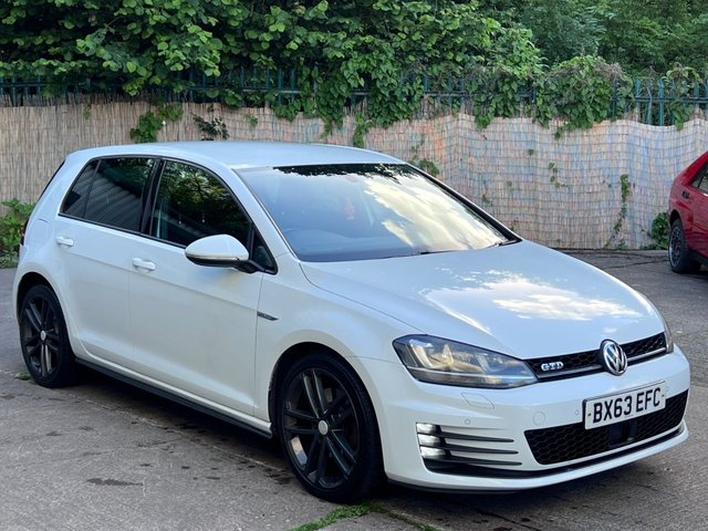 View our VOLKSWAGEN GOLF