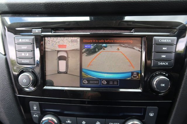 View our NISSAN QASHQAI