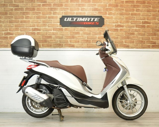 View our PIAGGIO MEDLEY 125
