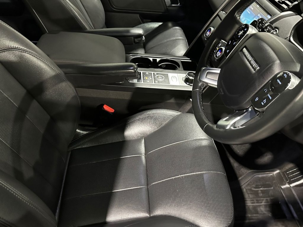 USED 2020 70 LAND ROVER DISCOVERY 3.0 SD V6 Landmark Edition SUV 5dr Diesel Auto 4WD Euro 6 (s/s) (306 ps) 