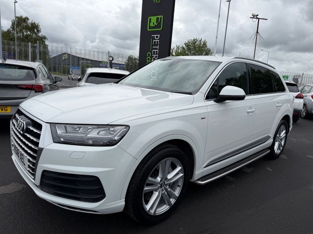 View our Audi Q7 3.0 TDI V6 S line SUV 5dr Diesel Tiptronic quattro Euro 6 (s/s) (218 ps)