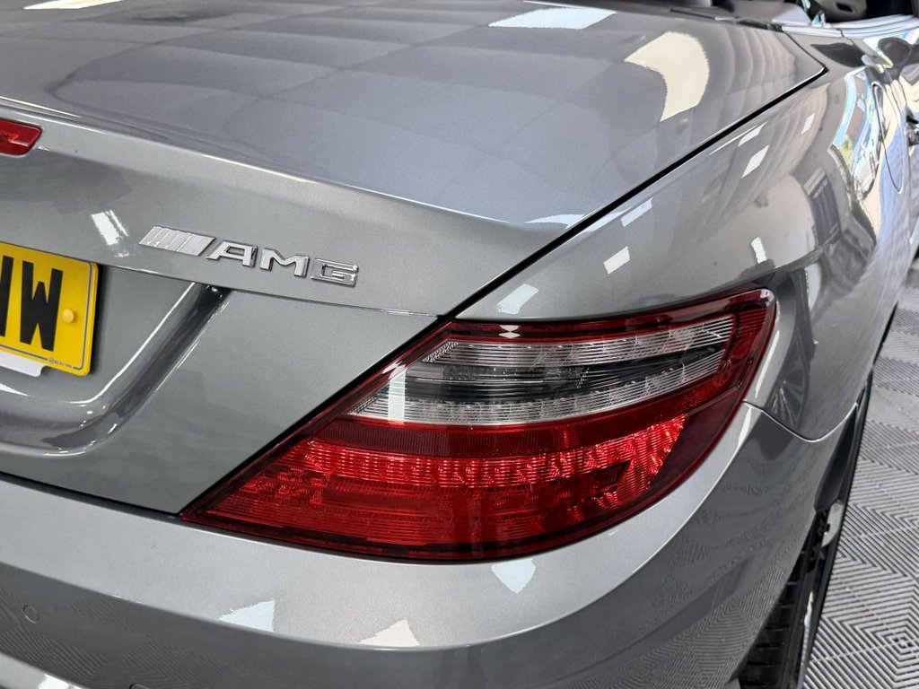 USED 2015 15 MERCEDES-BENZ SLK 2.1 SLK250 CDI AMG Sport Convertible 2dr Diesel G-Tronic+ Euro 5 (s/s) (204 ps) 