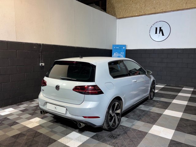 View our VOLKSWAGEN GOLF