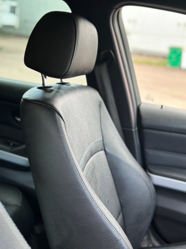 View our BMW 3 SERIES