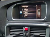 USED 2017 17 VOLVO V40 2.0 D3 Momentum Nav Plus Hatchback 5dr Diesel Manual Euro 6 (s/s) (150 ps) 