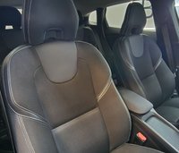 USED 2017 17 VOLVO V40 2.0 D3 Momentum Nav Plus Hatchback 5dr Diesel Manual Euro 6 (s/s) (150 ps) 