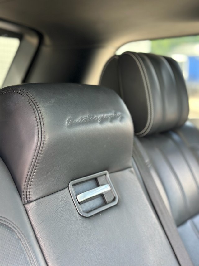 View our LAND ROVER RANGE ROVER
