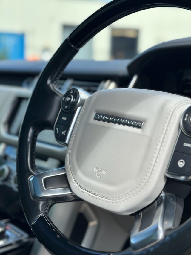 View our LAND ROVER RANGE ROVER