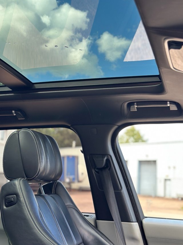 View our LAND ROVER RANGE ROVER