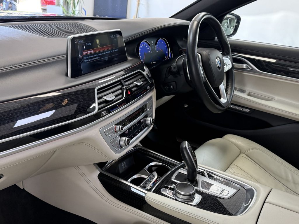 USED 2016 16 BMW 7 SERIES 3.0 730d M Sport Saloon 4dr Diesel Auto xDrive Euro 6 (s/s) (265 ps) 