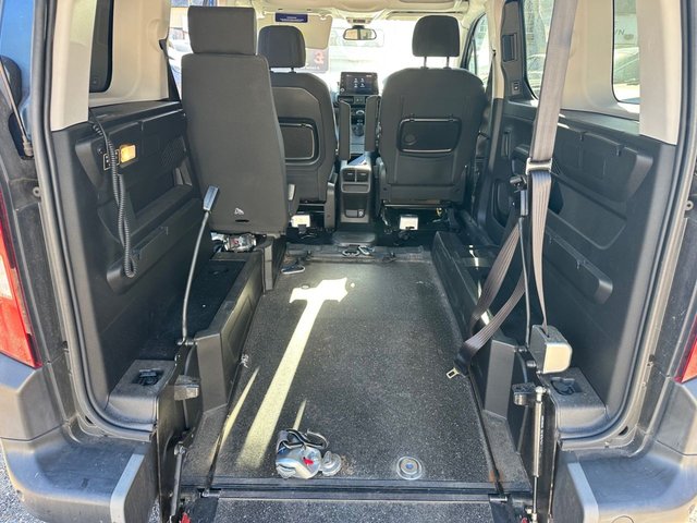 View our PEUGEOT RIFTER