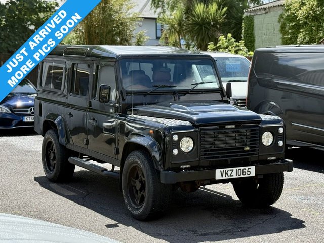 View our Land Rover Defender 2.4 TDCi County Station Wagon 5dr Diesel Manual 4WD MWB Euro 4 (122 bhp)