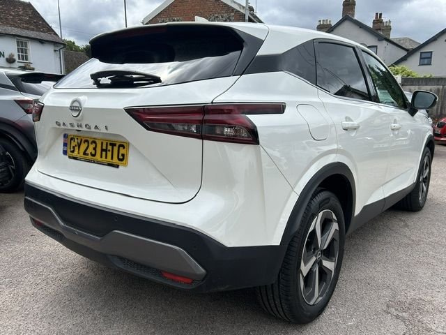 View our NISSAN QASHQAI