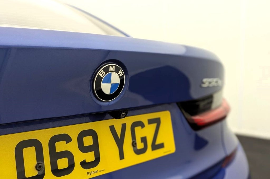 USED 2020 69 BMW 3 SERIES 2.0 330e 12kWh M Sport Saloon 4dr Petrol Plug-in Hybrid Auto Euro 6 (s/s) (292 ps) Car Play, Sat Nav, Camera