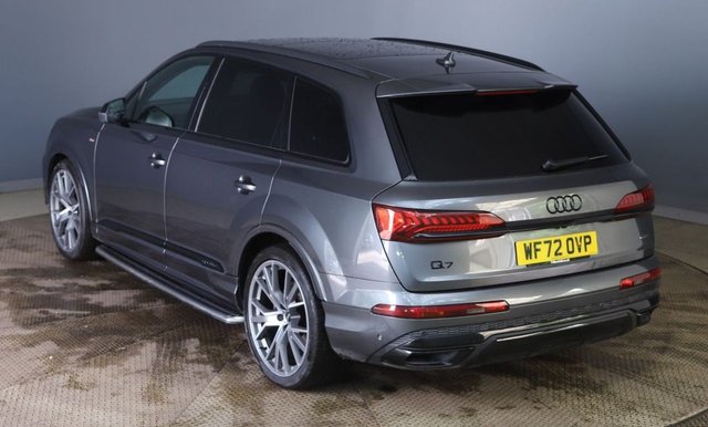 View our AUDI Q7