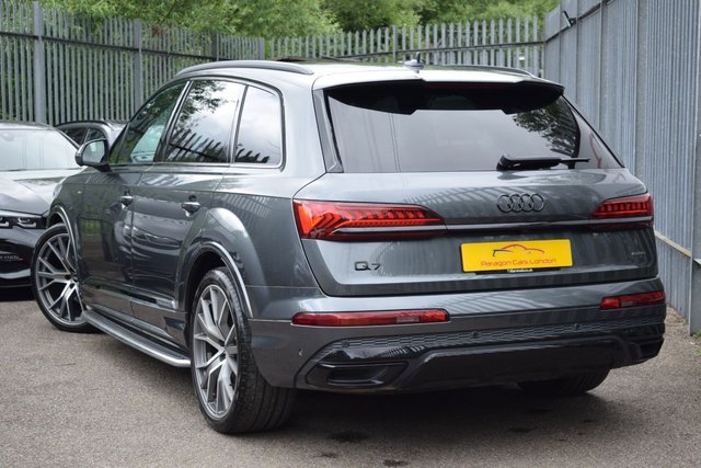 View our AUDI Q7