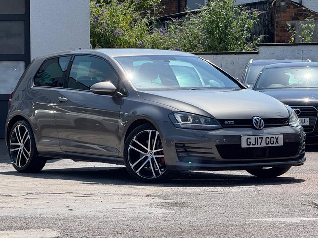 View our VOLKSWAGEN GOLF