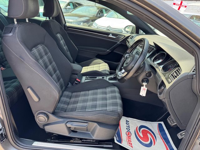 View our VOLKSWAGEN GOLF