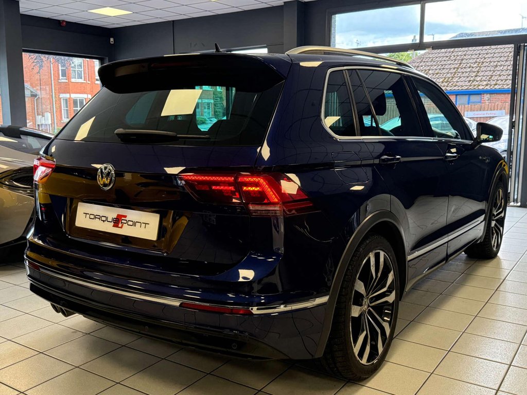 USED 2017 67 VOLKSWAGEN TIGUAN 2.0 Tiguan R-Line TDI BlueMotion Technology 4Motion Semi-Auto 4WD 5dr P/X TO CLEAR!