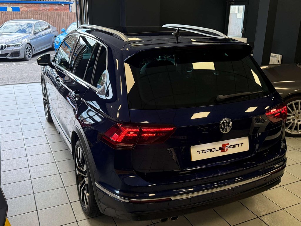 USED 2017 67 VOLKSWAGEN TIGUAN 2.0 Tiguan R-Line TDI BlueMotion Technology 4Motion Semi-Auto 4WD 5dr P/X TO CLEAR!