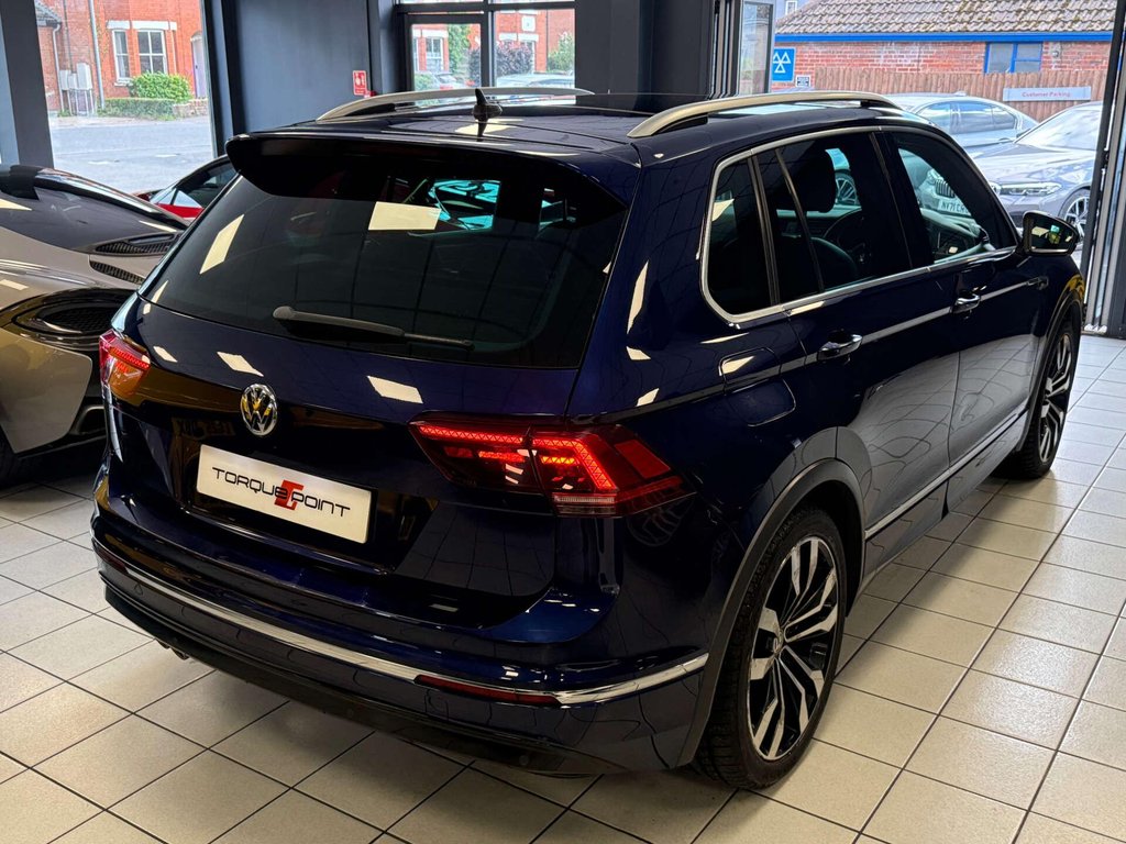 USED 2017 67 VOLKSWAGEN TIGUAN 2.0 Tiguan R-Line TDI BlueMotion Technology 4Motion Semi-Auto 4WD 5dr P/X TO CLEAR!