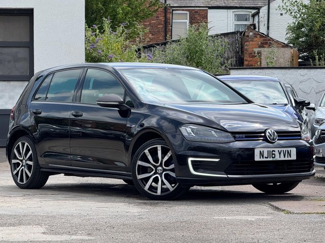 View our VOLKSWAGEN GOLF