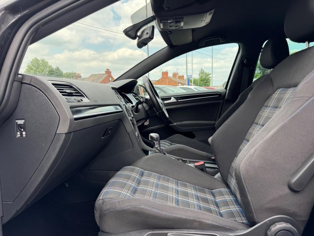 View our VOLKSWAGEN GOLF