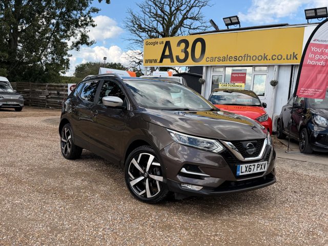 View our NISSAN QASHQAI
