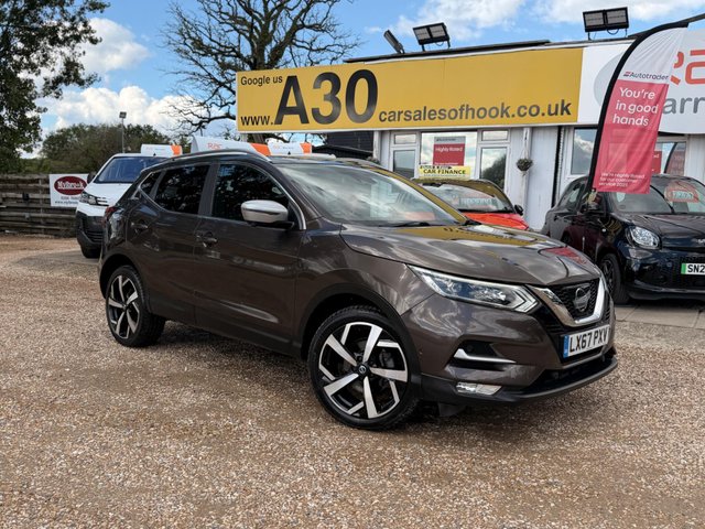 View our NISSAN QASHQAI