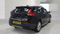 USED 2018 68 VOLVO V40 CROSS COUNTRY 1.5 T3 GPF Nav Plus Hatchback 5dr Petrol Auto Euro 6 (s/s) (152 ps) EXCELLENT HISTORY+SAT NAV