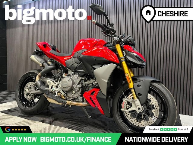 View our DUCATI Streetfighter V2S