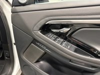 USED 2022 22 LAND ROVER RANGE ROVER EVOQUE 2.0 D200 MHEV Autobiography SUV 5dr Diesel Auto 4WD Euro 6 (s/s) (204 ps) Hosting a very hgh Specification Striking Autobiography D200 204 BHP Euro 6