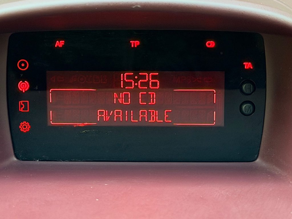 USED 2011 FORD FIESTA 1.4 Zetec Hatchback 5dr Petrol Manual (133 g/km, 94 bhp) 