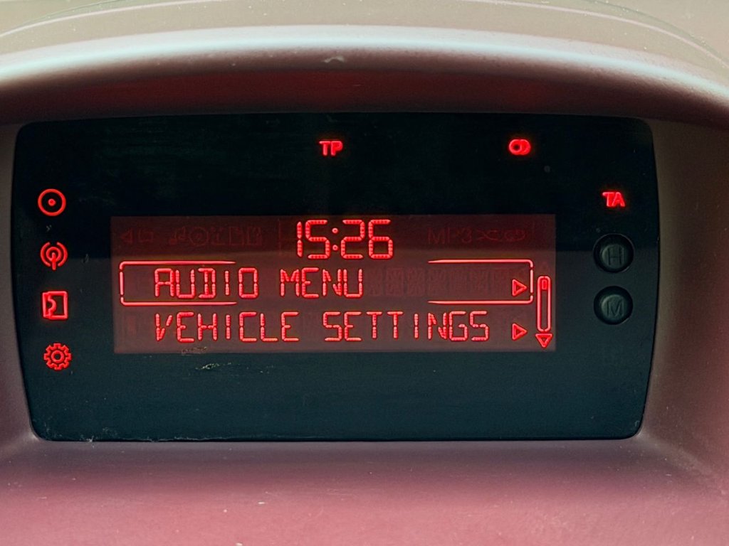 USED 2011 FORD FIESTA 1.4 Zetec Hatchback 5dr Petrol Manual (133 g/km, 94 bhp) 