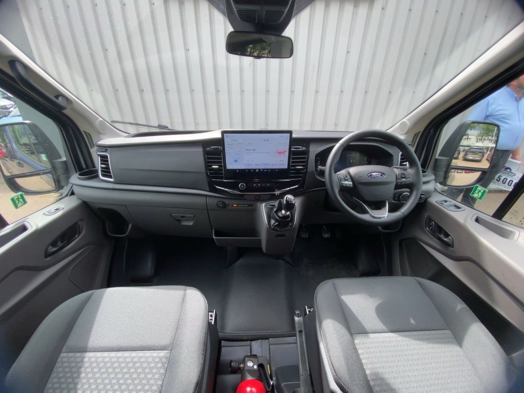 USED 2025 25 FORD TRANSIT 2.0 460 EcoBlue Limited Minibus Double Cab 5dr Diesel Manual RWD L4 H3 Euro 6 (s/s) (17 Seat, DRW) (165 ps) CARPLAY+SATNAV+CLIMATE+KEYLESS