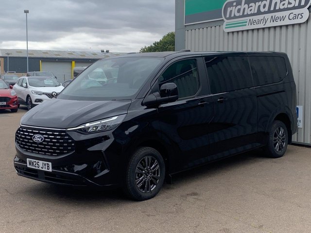 View our FORD TOURNEO CUSTOM