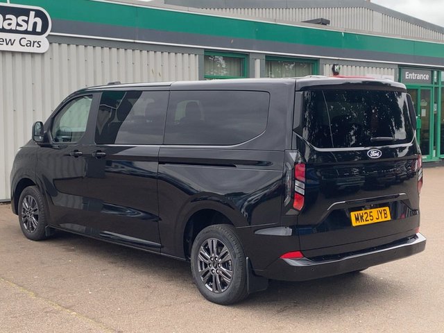 View our FORD TOURNEO CUSTOM