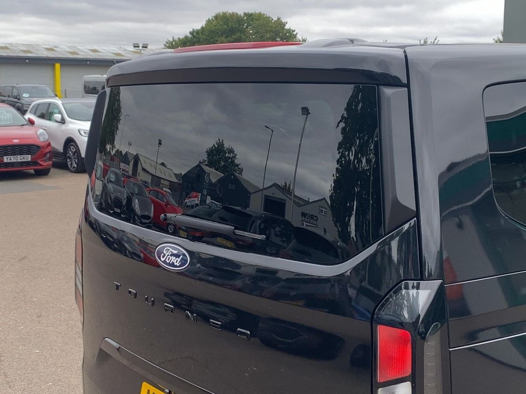 USED 2025 25 FORD TOURNEO CUSTOM 2.0 320 EcoBlue Titanium Minibus Double Cab 5dr Diesel Auto L2 Euro 6 (s/s) (170 ps) CARPLAY+SATNAV+KEYLESS+CLIMATE