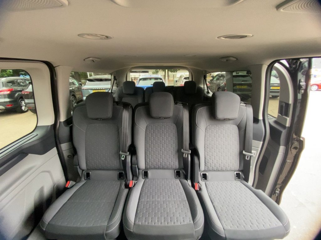 USED 2025 25 FORD TOURNEO CUSTOM 2.0 320 EcoBlue Titanium Minibus Double Cab 5dr Diesel Auto L2 Euro 6 (s/s) (170 ps) CARPLAY+SATNAV+KEYLESS+CLIMATE